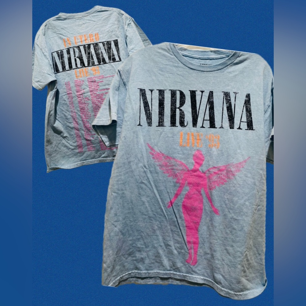 🏷️ NWOT • NIRVANA Blue/Pink Graphic Tee